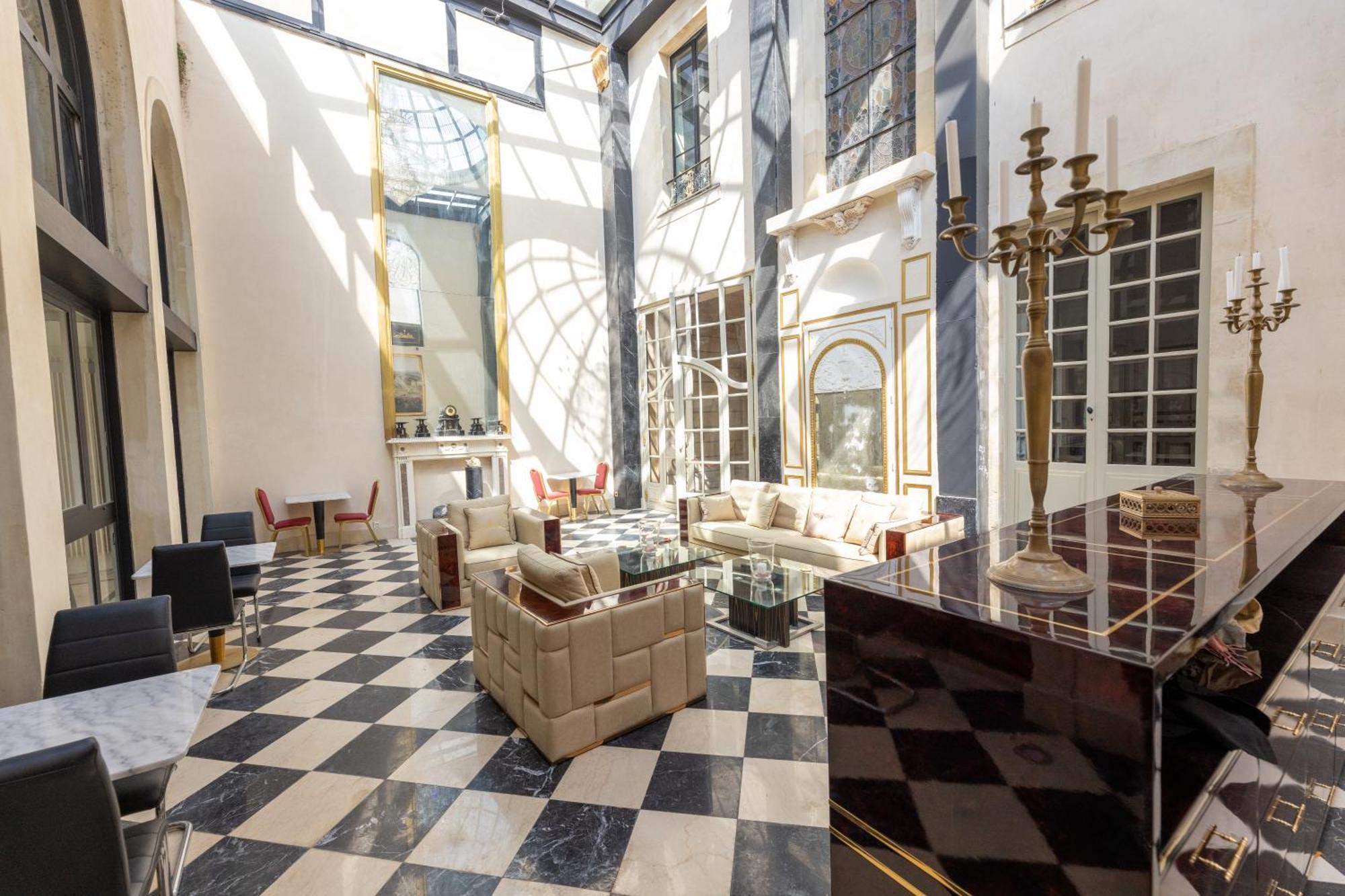 Отель Palazzo Di Acqua Ле-Ман Экстерьер фото